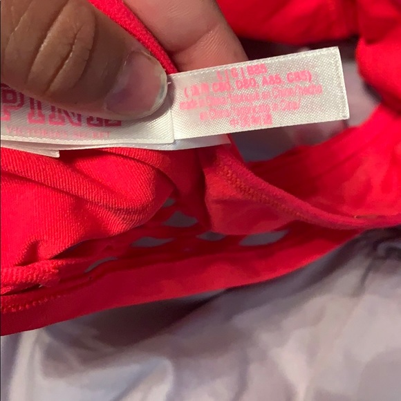 Bundle of girls sports bras size large-XL - Picture 3 of 7